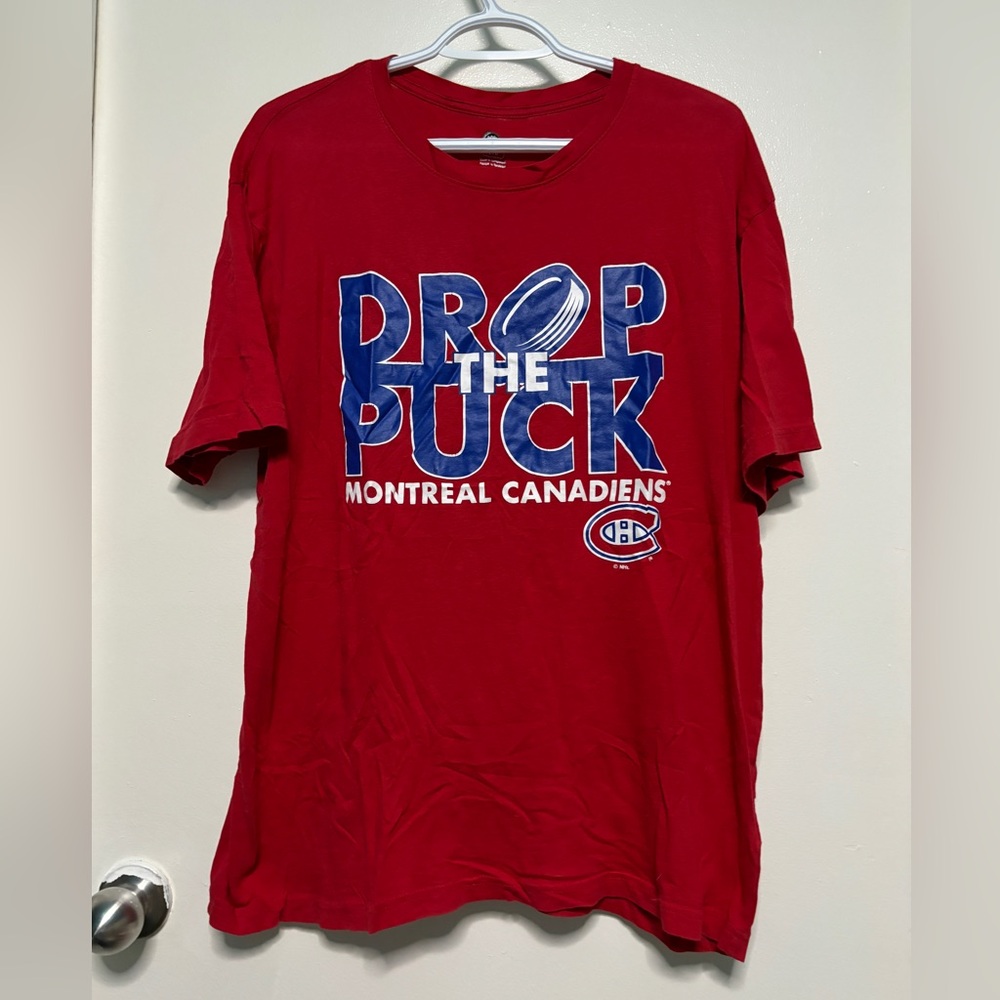 NHL MONTREAL CANADIENS DROP THE PUCK
T-SHIRT